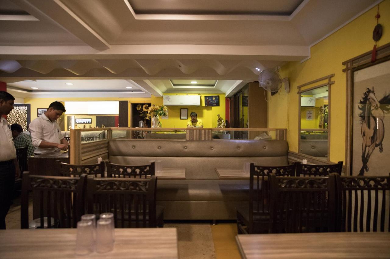 Mumbai Darbar Hotel Exterior photo