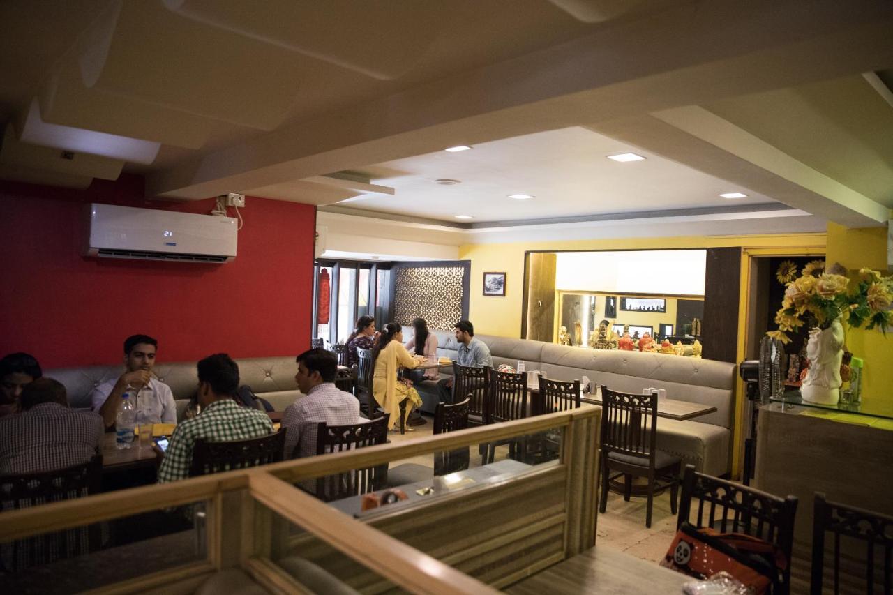 Mumbai Darbar Hotel Exterior photo